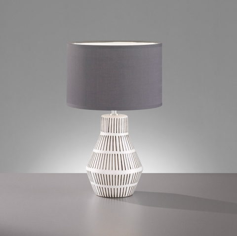 Tischlampe in niveauvollem Look mit Stoffschirm und einer Höhe von 37 cm