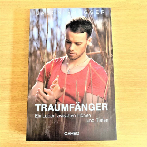 Buch-Traumfaenger-Ein-Leben-zwischen-Hoehen-und-Tiefen-Biografie-Jason-Bruegger-26.02.2022-1-1024x1024