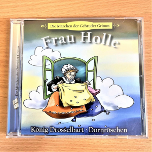 Frau-Holle-Koenig-Drosselbart-Dornroeschen-Maerchen-Hoerspiele-Geschichten-CD-Kinder-30.05.2023-1-1024x1024